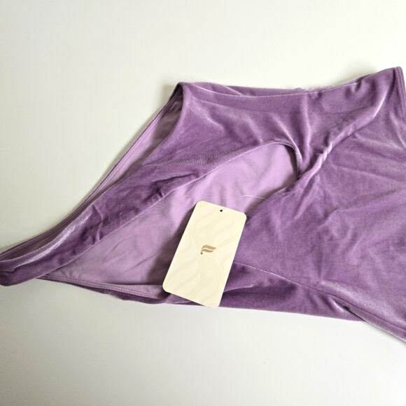 Fabletics Gigi Velour Bodysuit XS – Purple, One Shoulder, NWT, Y2K Inspired - Picture 4 of 7